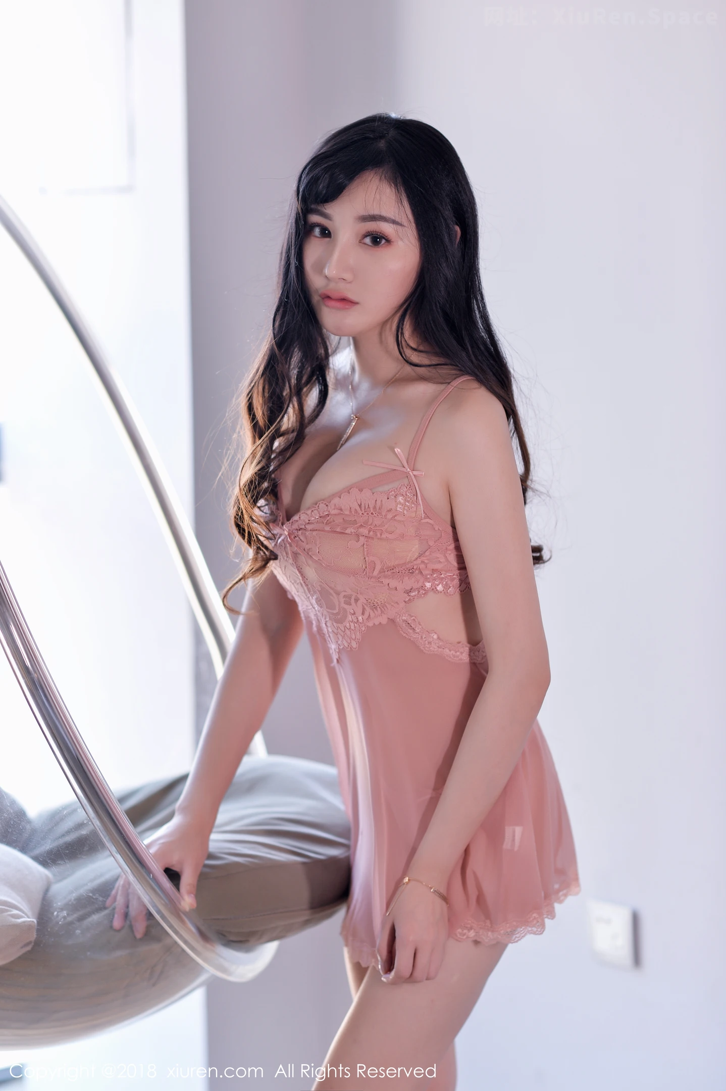 图片[4]-[XiuRen秀人网]VOL.1093 嫩模Miki米雪儿居家私房内衣系列秀完美身材火辣诱惑写真50P-秀人网官方网站